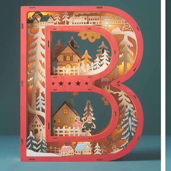 R Wonderland light up Letters - Picture 4 of 17